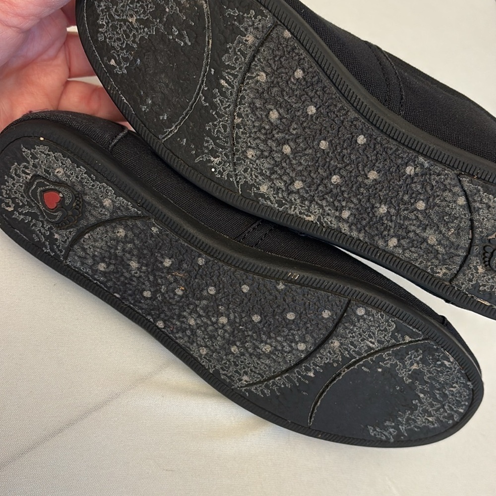 Bob’s from Skechers slip on shoes arch pillow memory foam canvas black Size 7 - Picture 5 of 7